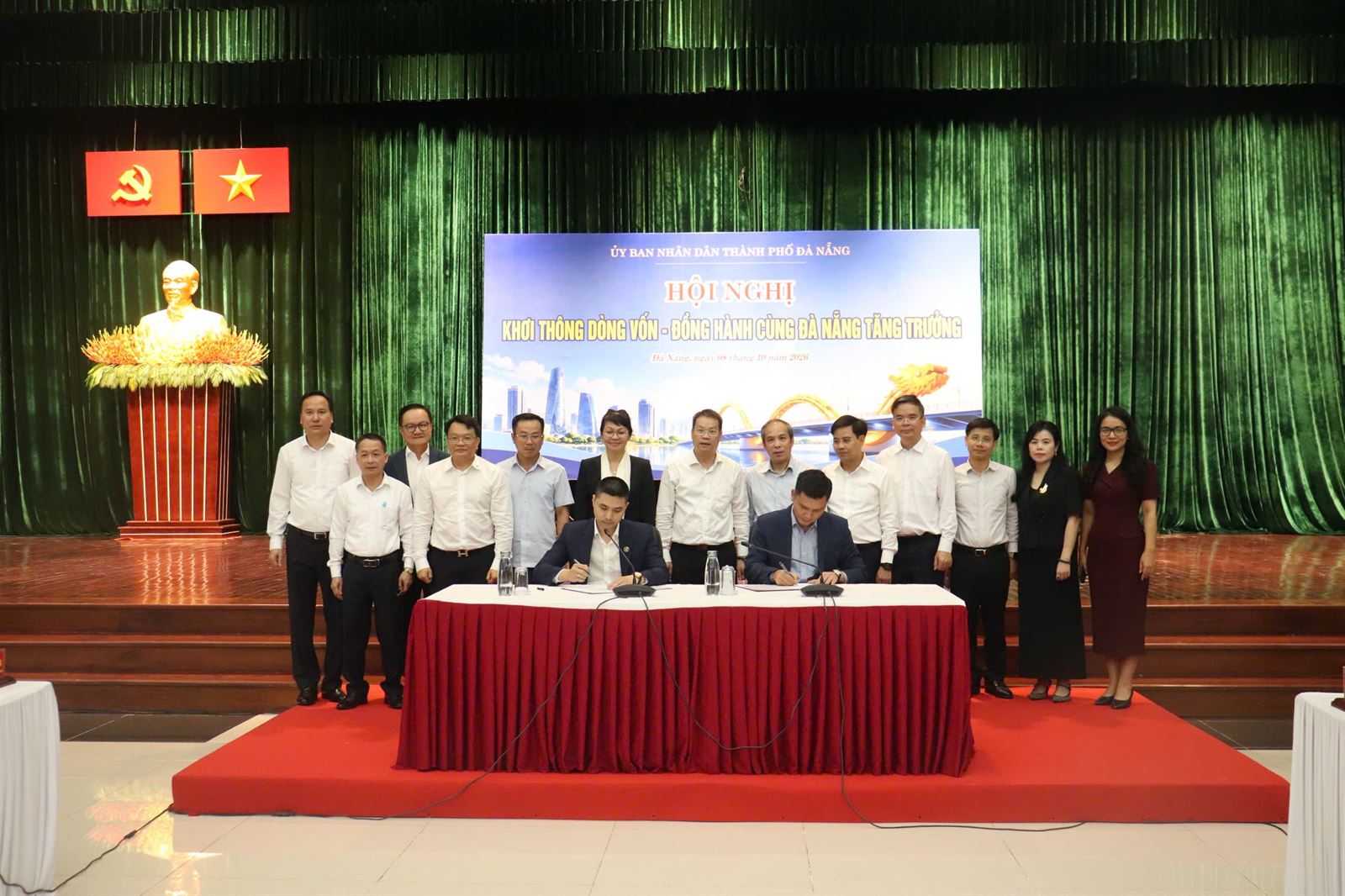 Ông Ngô Tấn Quang cùng lãnh đạo thành phố Đà Nẵng và các sở, ban, ngành tại Hội nghị Khơi thông dòng vốn – Đồng hành cùng Đà Nẵng tăng trưởng